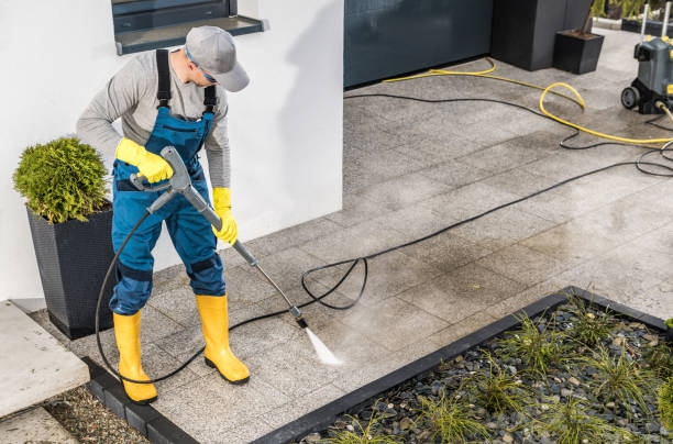Garage Pressure Washing in Pymatuning Central, PA